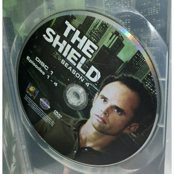The Shield Complete Fourth Season Missing Disk 4 Minor Blemishes On 1 & 2 Clean - Picture 5 of 12